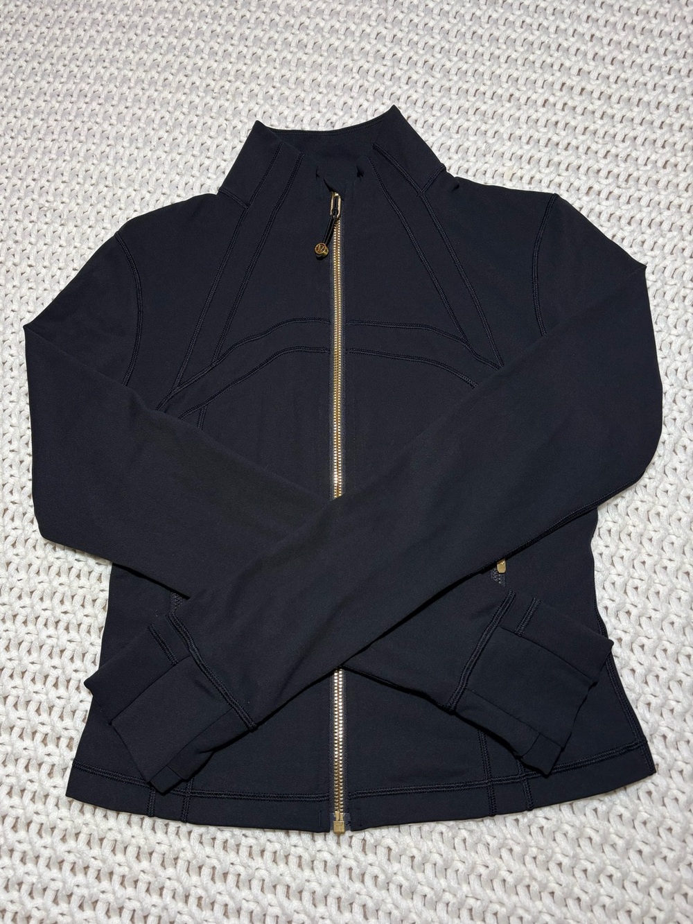 lululemon black/gold zipper define cropped jacket nulu size 8